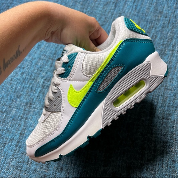 Nike Air Max 90 Sneakers in White Spruce Grey Fog Hot Lime - Picture 4 of 9